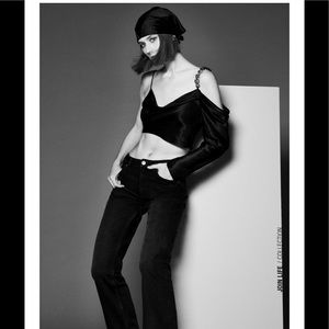 ASYMMETRIC CHAIN TOP